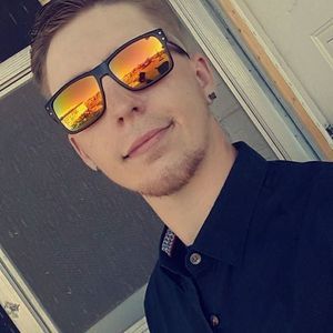 Meet your Posher, Chris